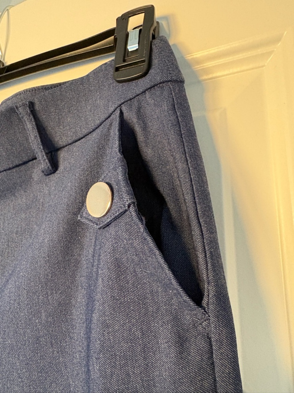 Jules and Leopold Navy Wide-Leg Trousers - Button Accent Women’s Size Medium - Picture 5 of 6